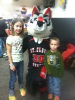 Bowl with the Huskies