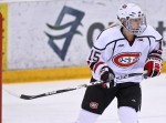 Women's Hockey Tops MSU 2-1, Earn First WCHA Win