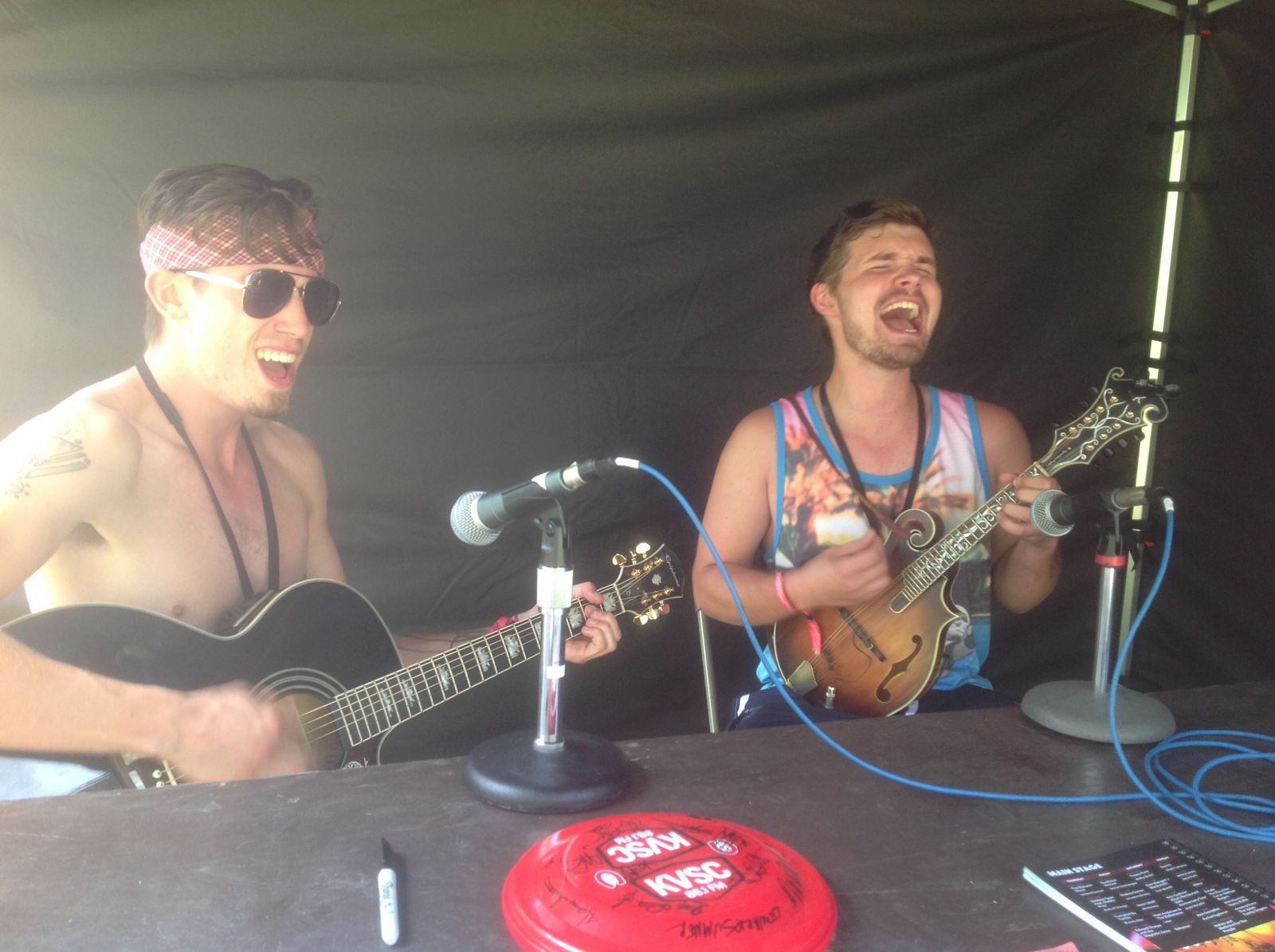 Ginstrings with KVSC at WFF