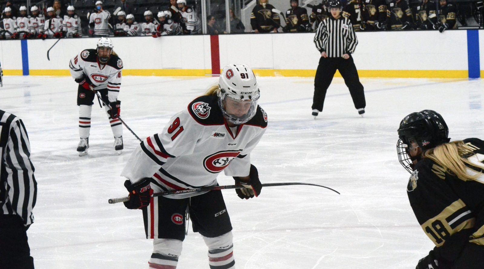 St. Cloud State Women’s hockey earn win on the road KVSC 88.1 FM