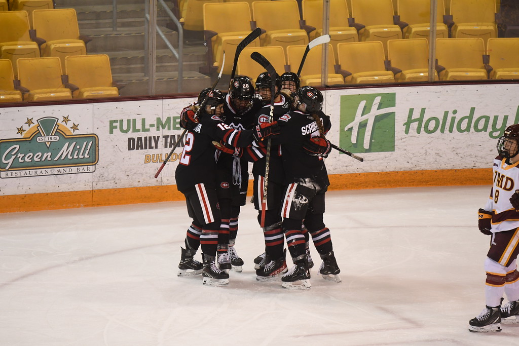 Huskies Steal a Point in Duluth Grudge Match - Vimarsana News