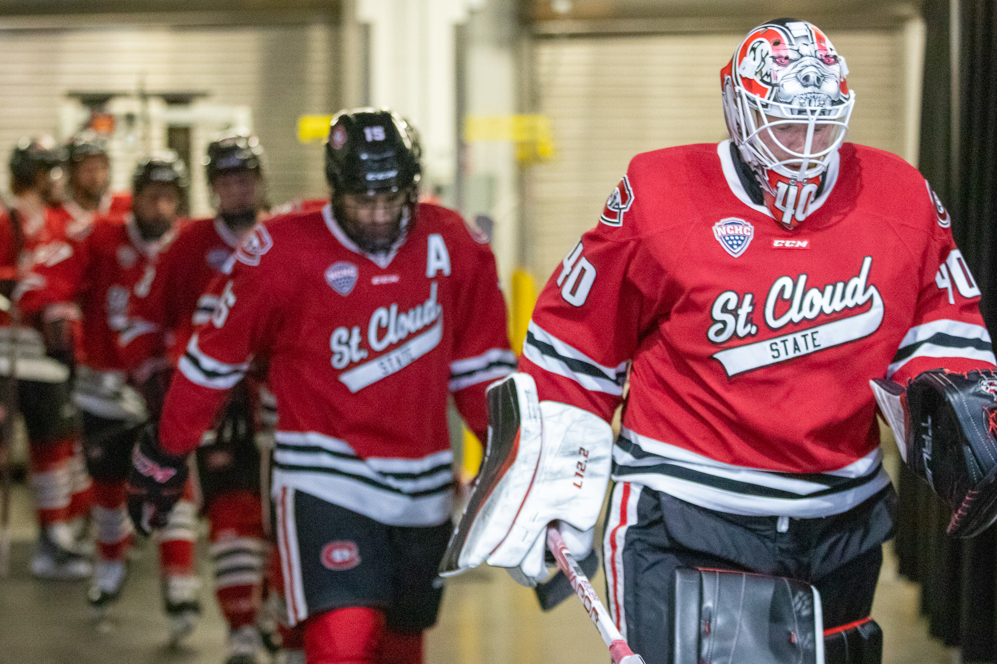 Larson Captures 100th Win, Huskies Split at Omaha, Close out Season with Battle of the Bone - Vimarsana News