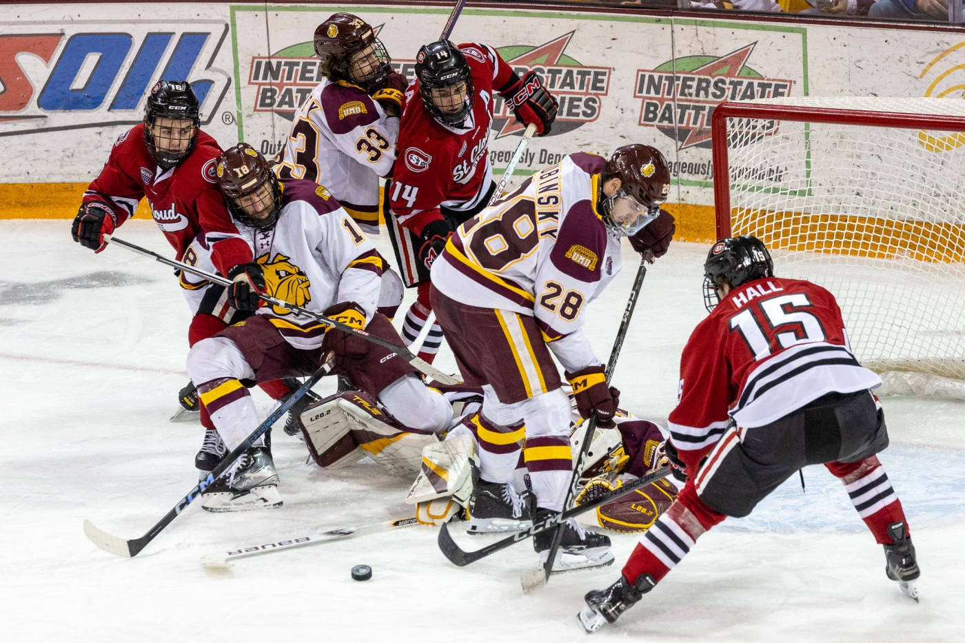 Bulldogs Sweep Huskies, Makes Path to NCAA Tournament More Difficult - Vimarsana News